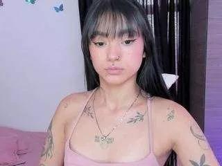 lizzie-corner from CamSoda