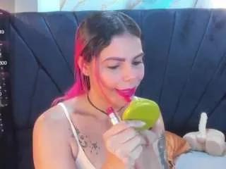niki-santana from CamSoda