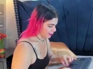 niki-santana from CamSoda