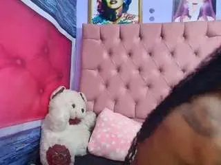 shantalks from CamSoda