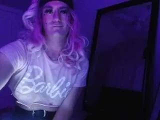 sissytrixiee from CamSoda