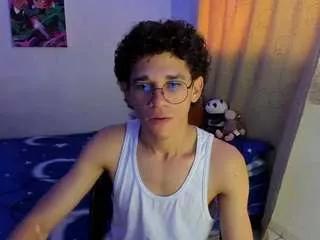 tommyxros from CamSoda