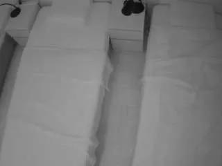 voyeurcam-julmodels-bed-5 from CamSoda