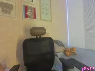 yukky-kuran from CamSoda