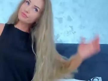 3lla_rose from Chaturbate