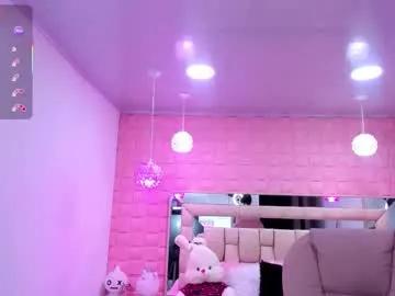 _laaura_ from Chaturbate