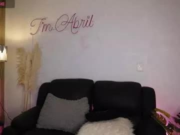 Naked Room abril_w18 