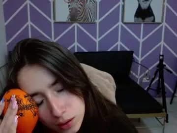 adhara_kitten from Chaturbate