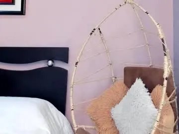 alaiasmile_ from Chaturbate