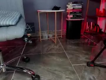 alice_leroy from Chaturbate