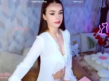 alicebate from Chaturbate