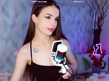 alicebate from Chaturbate