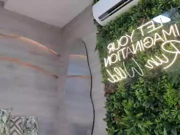 alma_leon from Chaturbate