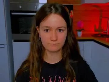 ameli_moon from Chaturbate