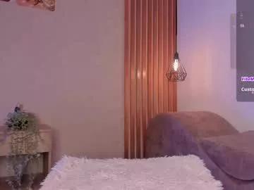 ariana_klart from Chaturbate