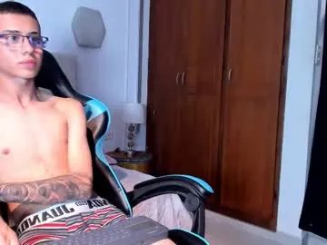 asher_lux from Chaturbate