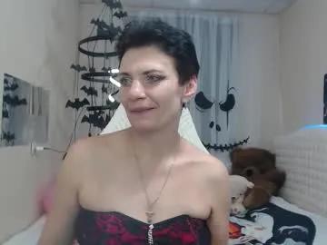Avasaturnian from Chaturbate