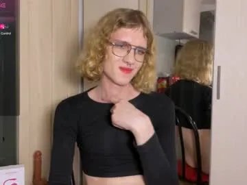 avery_adam from Chaturbate