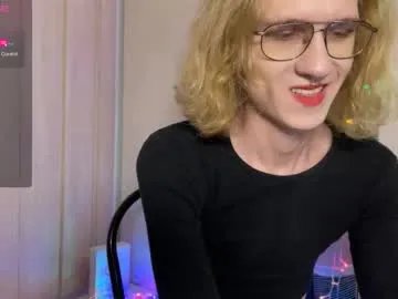 avery_adam from Chaturbate