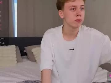 bee_boy_ from Chaturbate