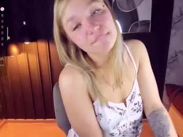 Bella_cosmos from Chaturbate