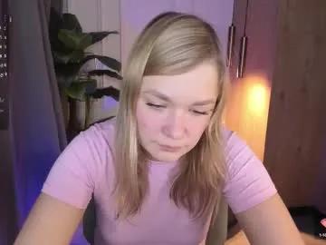 Bella_cosmos from Chaturbate