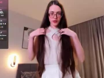 bellacatlovesmeat from Chaturbate