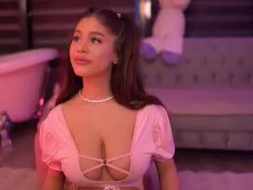 Bellanoirre from Chaturbate