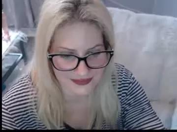 bellastar84 from Chaturbate