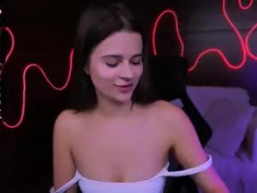 berry_alma from Chaturbate