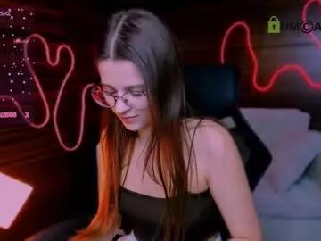 berry_alma from Chaturbate