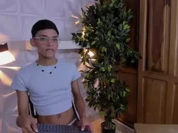 billy_jamees from Chaturbate