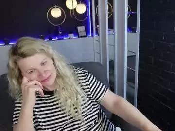 Naked Room blue_eyes_olivia 