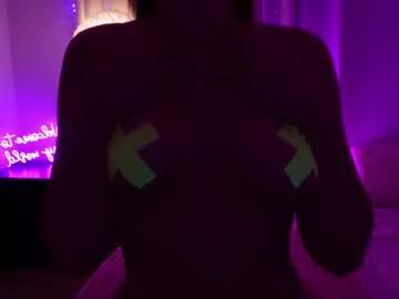 boootyfrytti from Chaturbate
