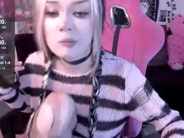 broodmommyy3 from Chaturbate