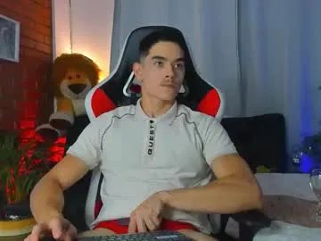 chepe_fit from Chaturbate