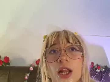Naked Room cloe_leeee 