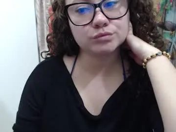 curly_greeneyed from Chaturbate