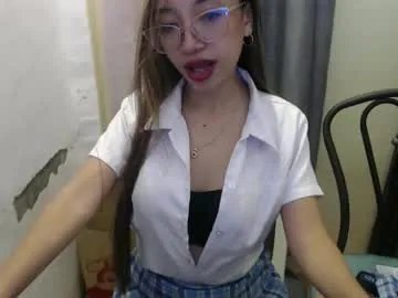 daddys_giirl69 from Chaturbate