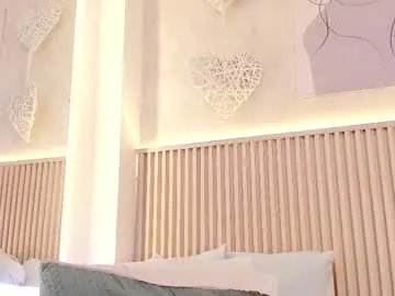 daiana_curly from Chaturbate