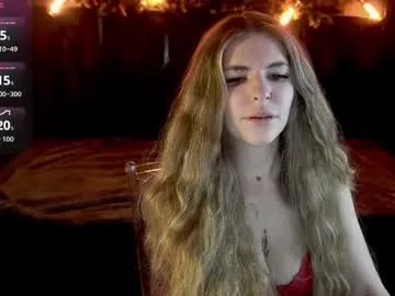 danielareign from Chaturbate