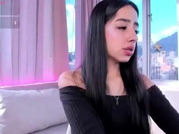 daphne_chers from Chaturbate