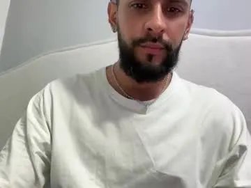 dcollins_ from Chaturbate