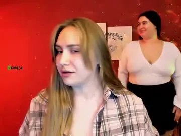 dina_bloom from Chaturbate