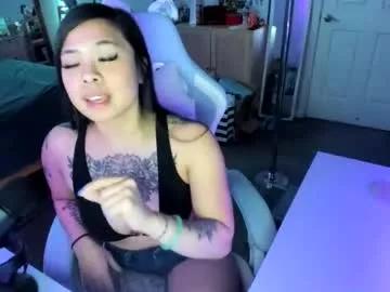 dolllface from Chaturbate