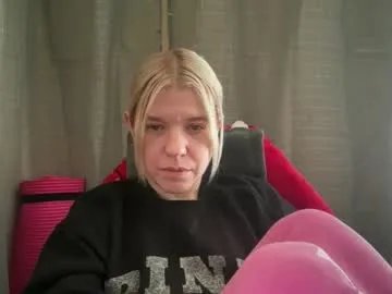 ebony8ivory from Chaturbate