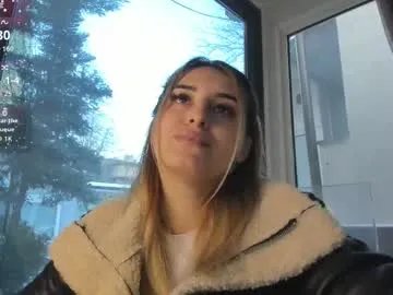 ella_vee from Chaturbate