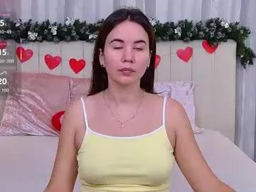 ellaander from Chaturbate