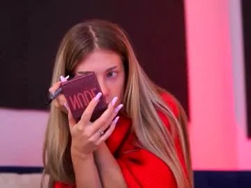 ellieredd on Chaturbate 