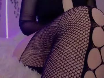 Emmawise221 from Chaturbate